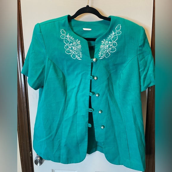 VINTAGE WOMEN'S GREEN EMBROIDERED SKIRT SUIT - SPECIAL EFFECTS - SIZE - Picture 1 of 4